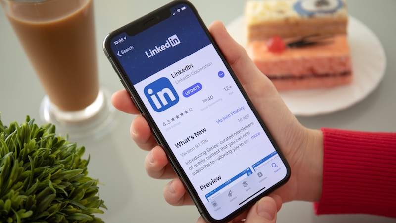What to do Daily on LinkedIn to Land a Job or New Business
