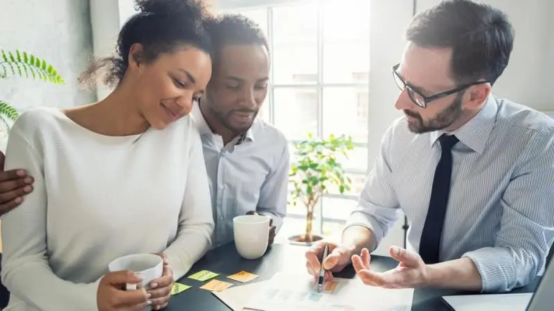 Mortgage Broker Vs Loan Officer - Which Is Better?